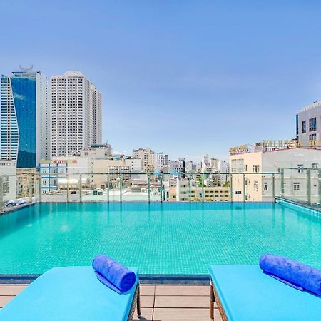 Celina Hotel & Apartment Дананг Екстер'єр фото