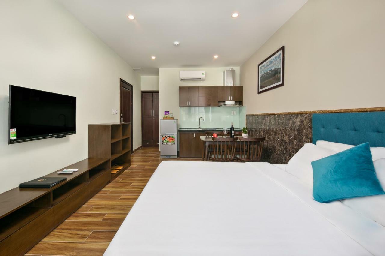 Celina Hotel & Apartment Дананг Екстер'єр фото