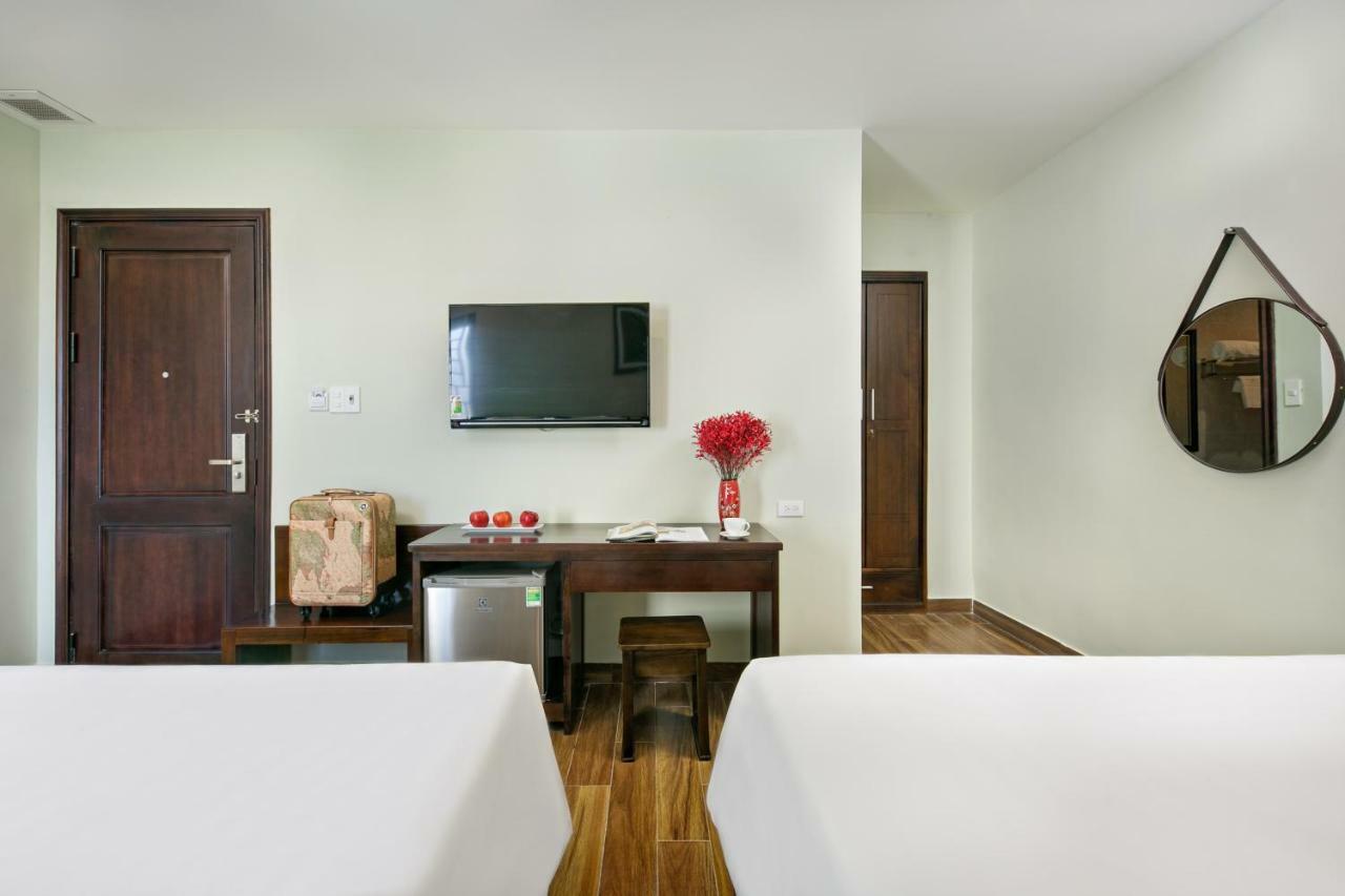Celina Hotel & Apartment Дананг Екстер'єр фото
