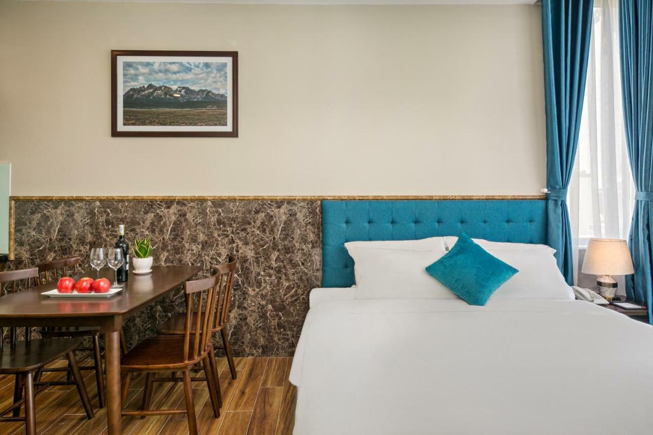 Celina Hotel & Apartment Дананг Екстер'єр фото