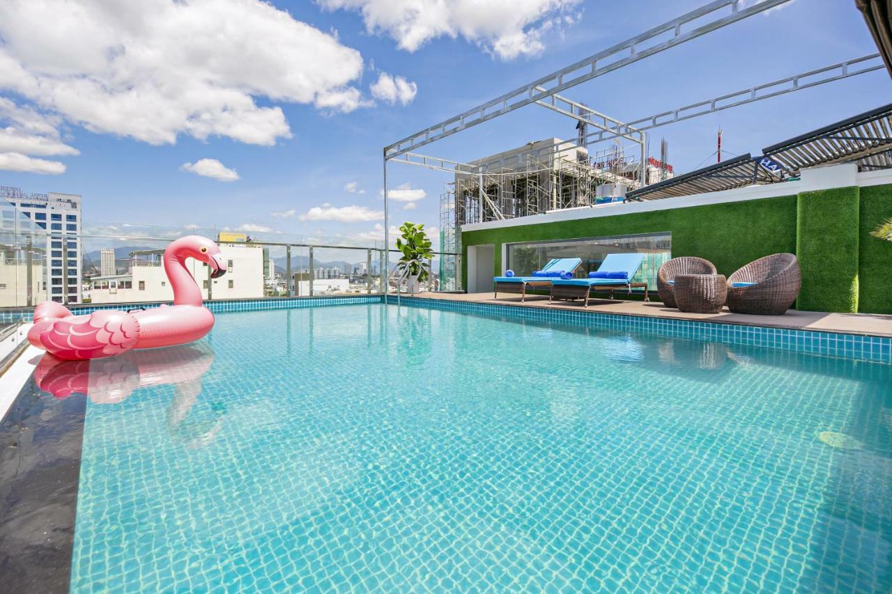 Celina Hotel & Apartment Дананг Екстер'єр фото