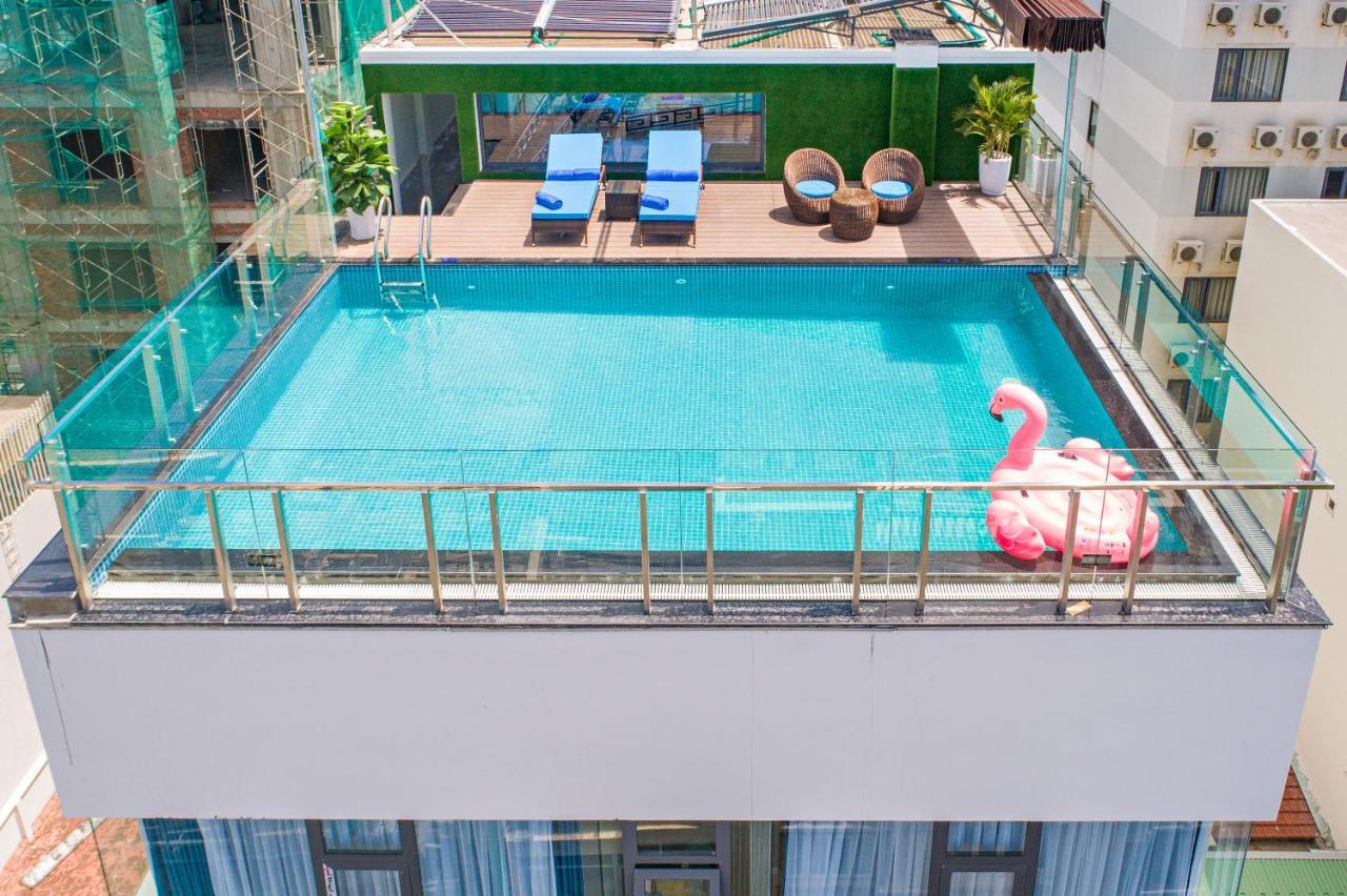Celina Hotel & Apartment Дананг Екстер'єр фото