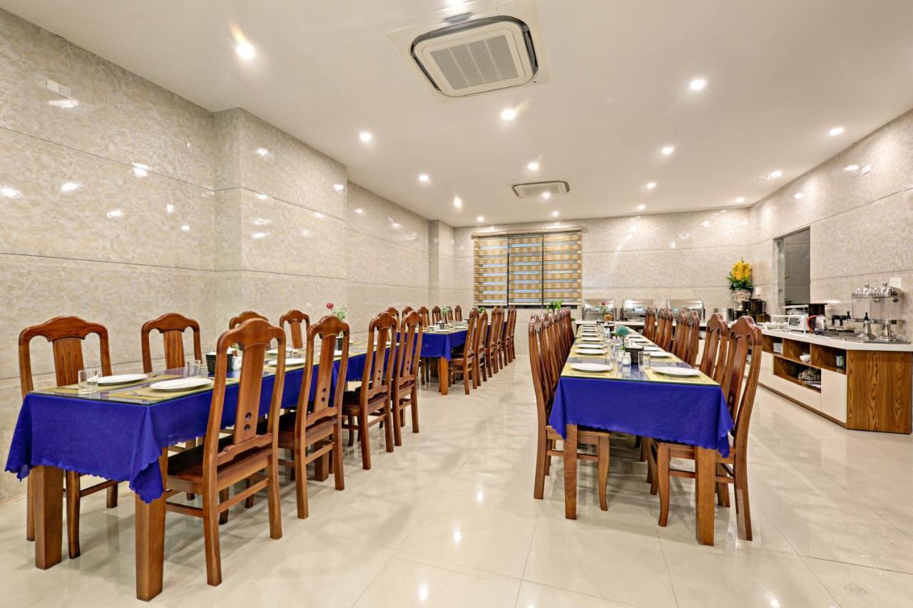 Celina Hotel & Apartment Дананг Екстер'єр фото